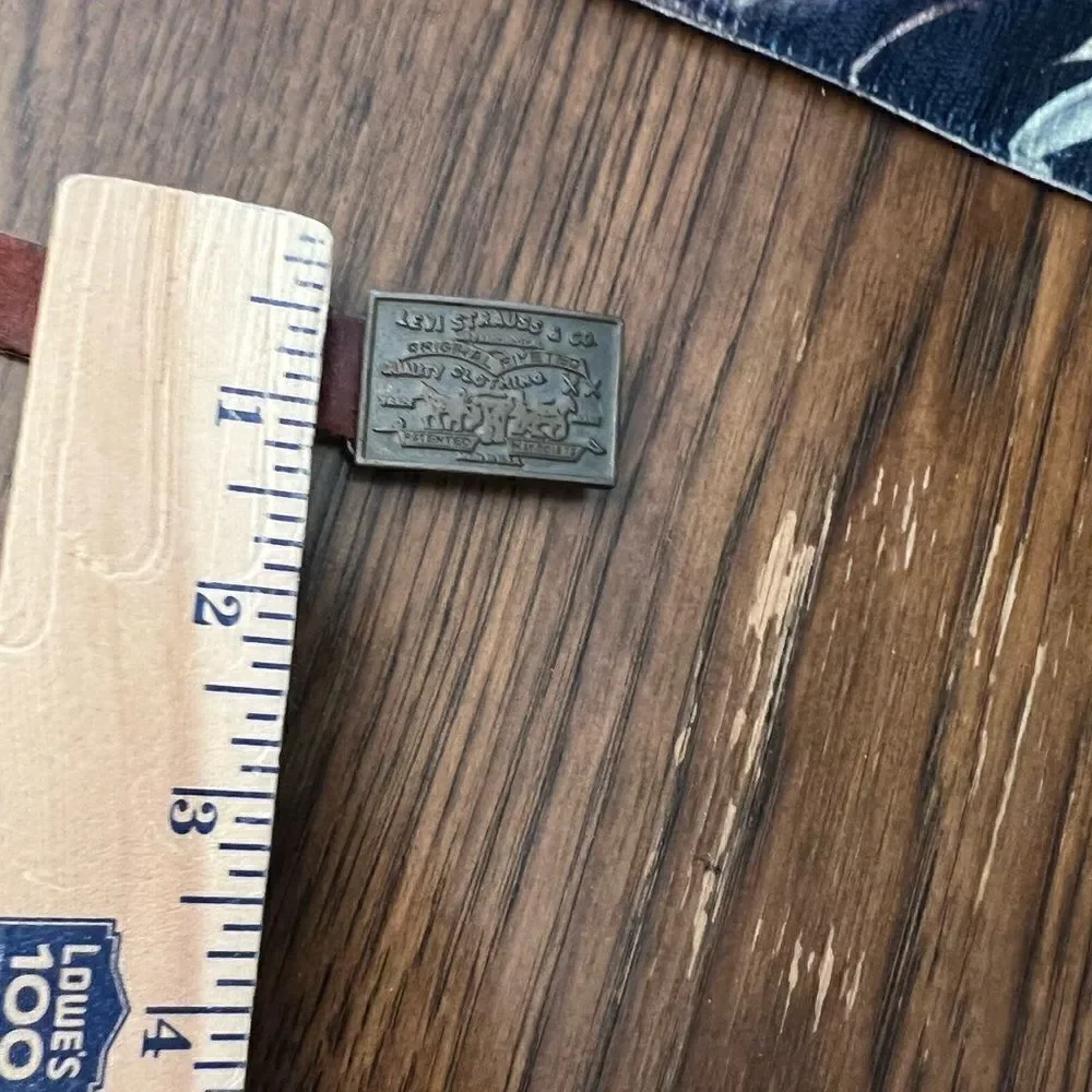 Women’s vintage small Levi’s Belt Buckle.